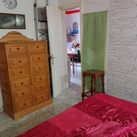 202 Shining Diamond Apartmán